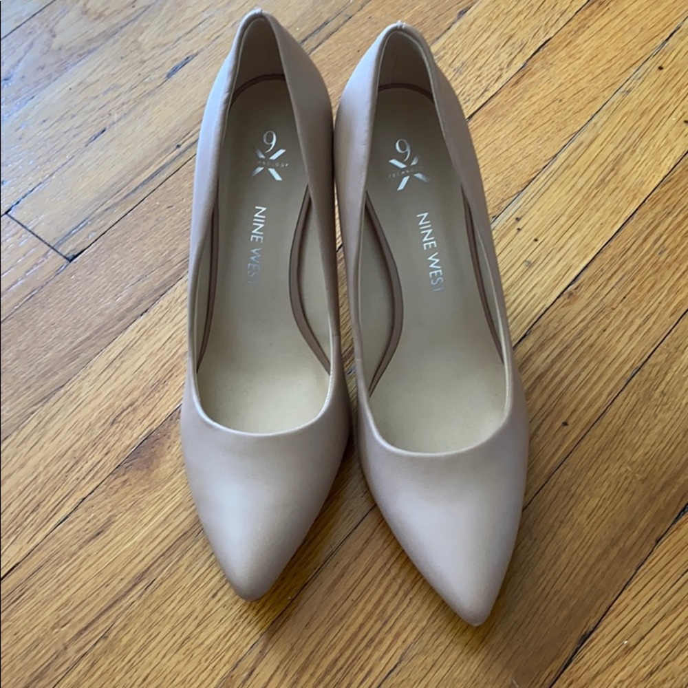 9 West Heels